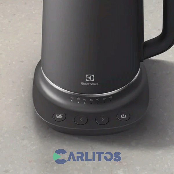 Pava El&eacute;ctrica Digital Con Jarra De Acero Inoxidable Electrolux Ekp70