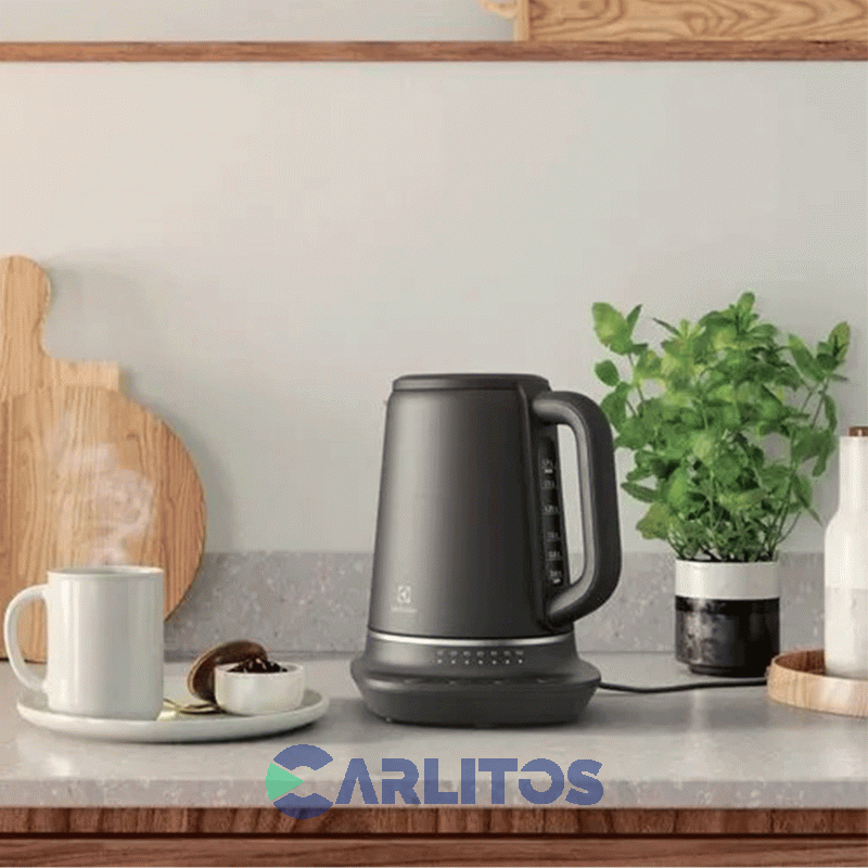 Pava Eléctrica Digital Con Jarra De Acero Inoxidable Electrolux Ekp70