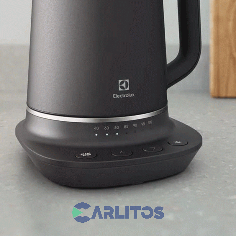 Pava Eléctrica Digital Con Jarra De Acero Inoxidable Electrolux Ekp70